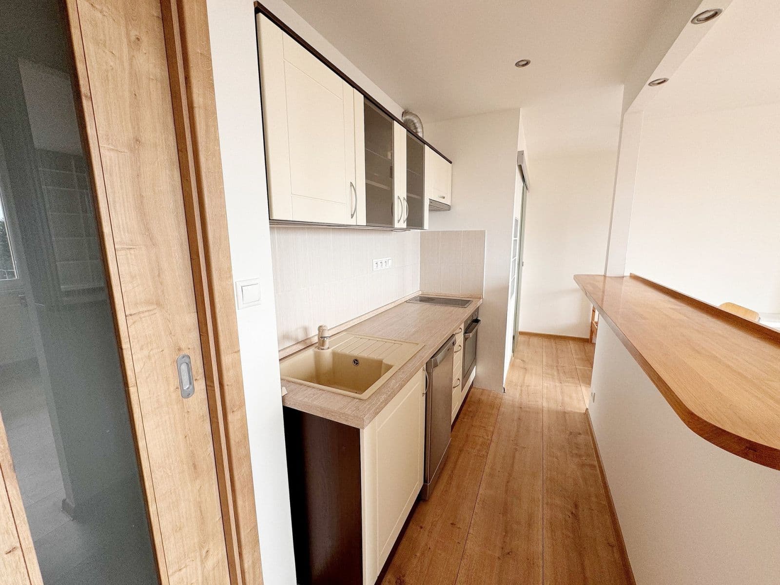 Pronájem bytu 1+kk 32 m², Jelínkova, Praha, Praha Pronájem bytu 1+kk 32 m², Jelínkova, Praha, Praha