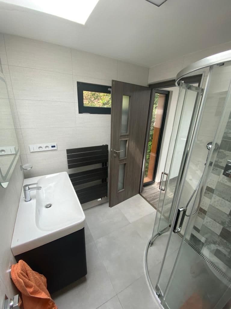 Pronájem domu 140 m², pozemek 700 m², U Slunečních lázní, Liberec, Liberecký kraj Pronájem domu 140 m², pozemek 700 m², U Slunečních lázní, Liberec, Liberecký kraj