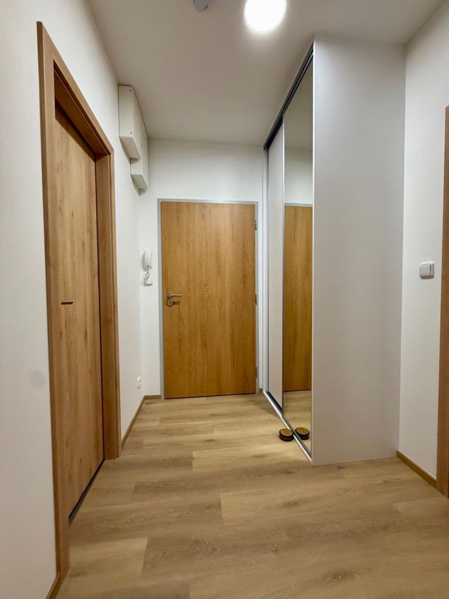 Pronájem bytu 2+kk 55 m², Mochovská, Praha, Praha Pronájem bytu 2+kk 55 m², Mochovská, Praha, Praha
