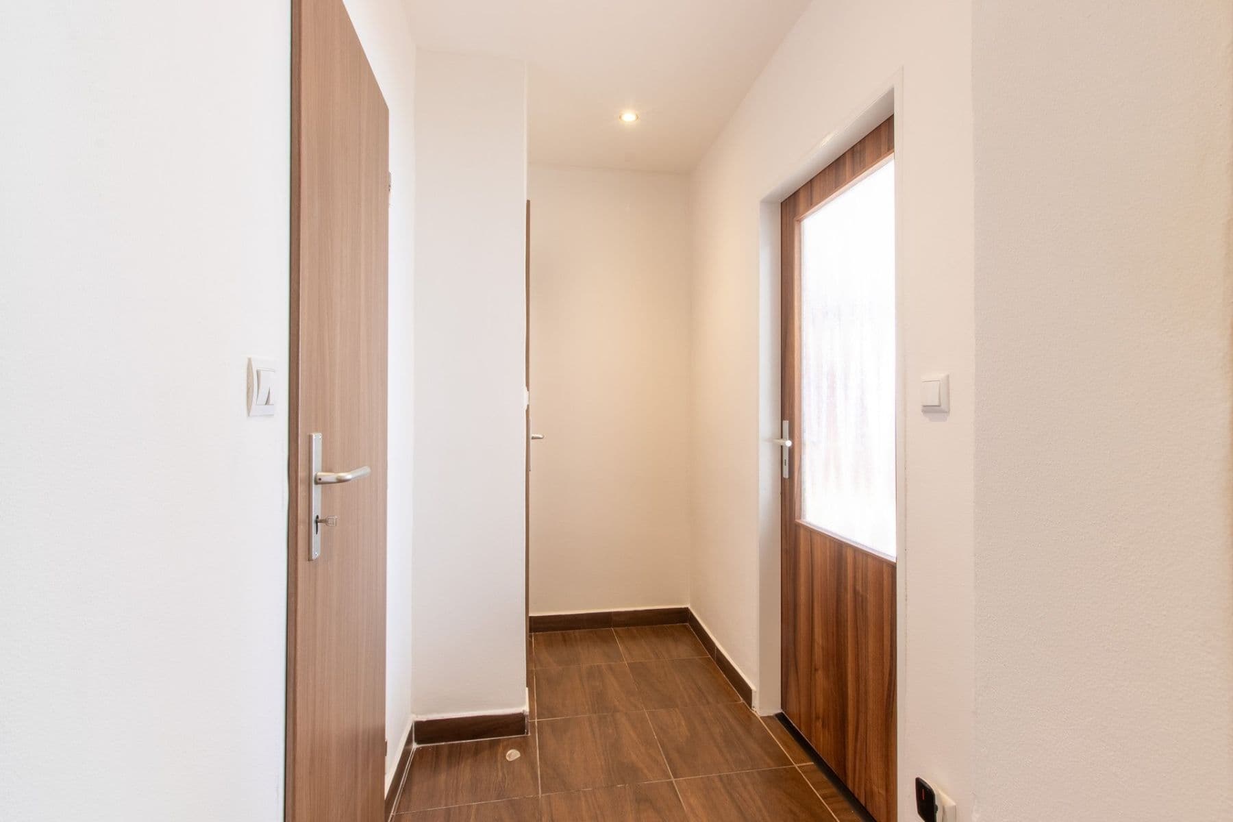 Pronájem bytu 3+1 72 m², K sadu, Praha, Praha Pronájem bytu 3+1 72 m², K sadu, Praha, Praha
