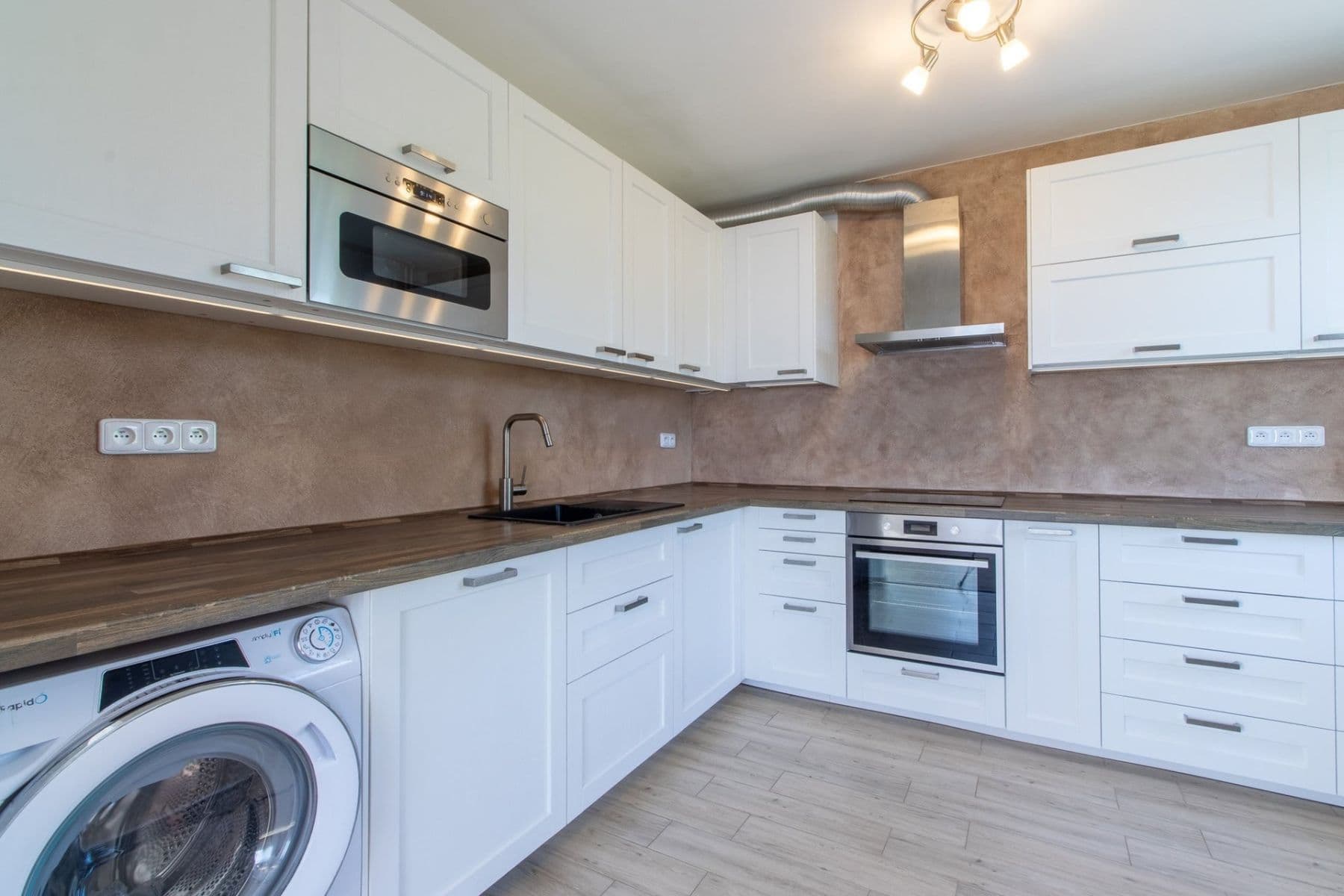 Pronájem bytu 3+1 72 m², K sadu, Praha, Praha Pronájem bytu 3+1 72 m², K sadu, Praha, Praha