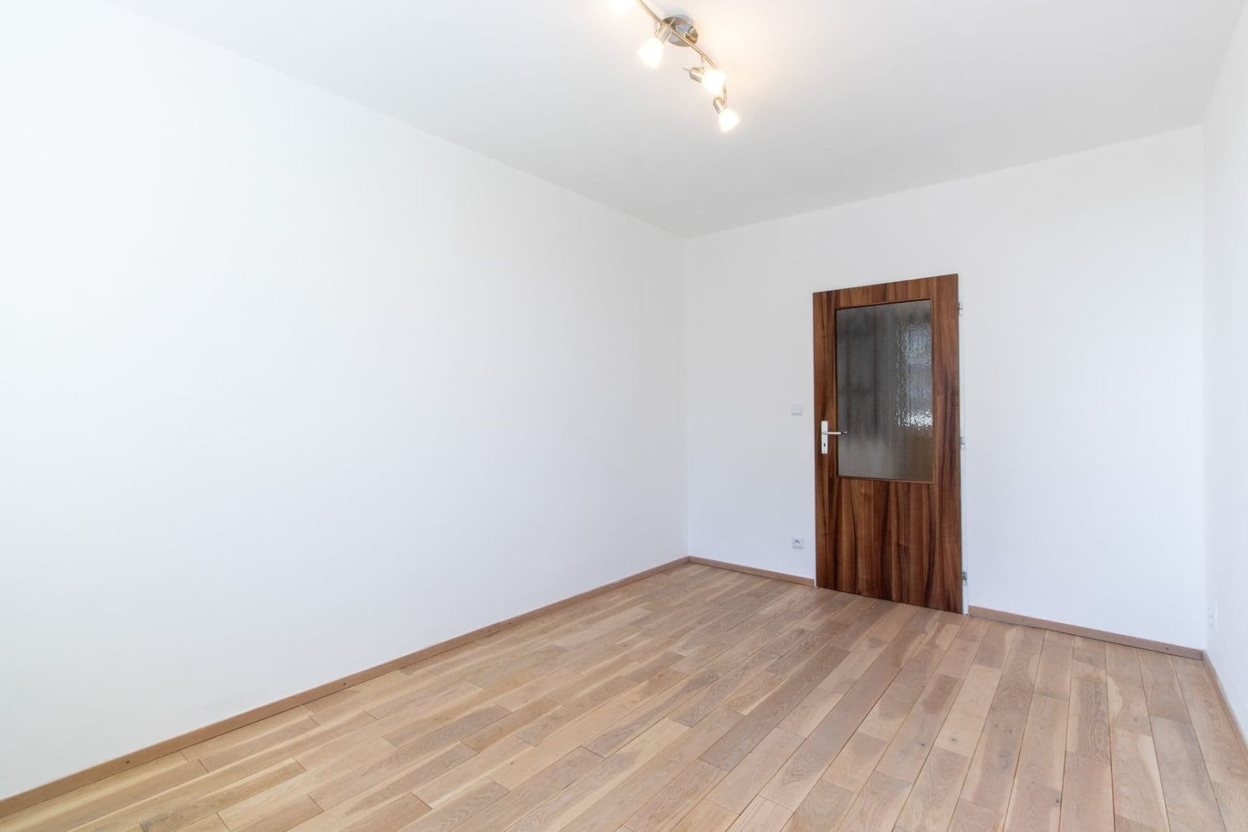 Pronájem bytu 3+1 72 m², K sadu, Praha, Praha Pronájem bytu 3+1 72 m², K sadu, Praha, Praha