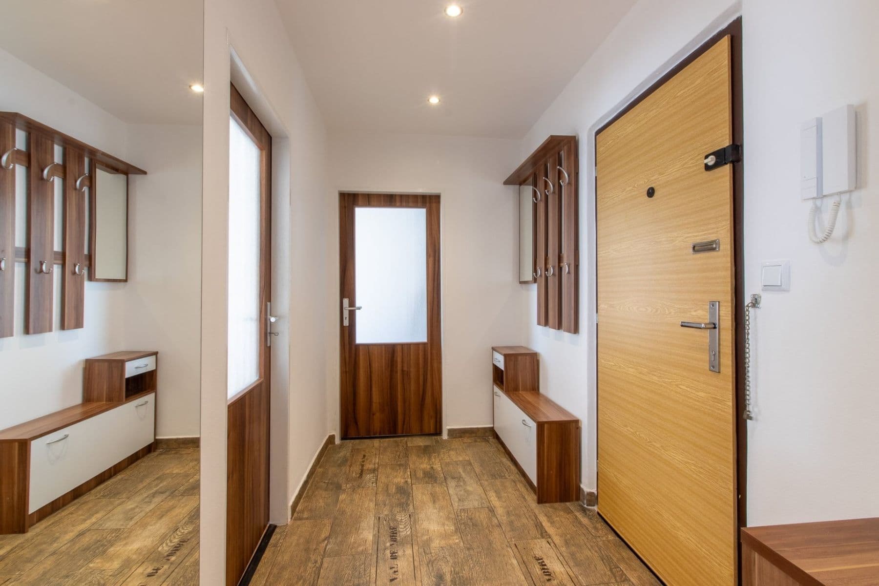 Pronájem bytu 3+1 72 m², K sadu, Praha, Praha Pronájem bytu 3+1 72 m², K sadu, Praha, Praha