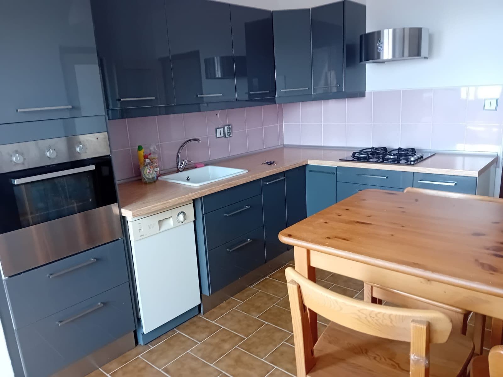 Pronájem bytu 3+1 78 m², Hlaváčikova, Karlova Ves, Bratislavský kraj Pronájem bytu 3+1 78 m², Hlaváčikova, Karlova Ves, Bratislavský kraj