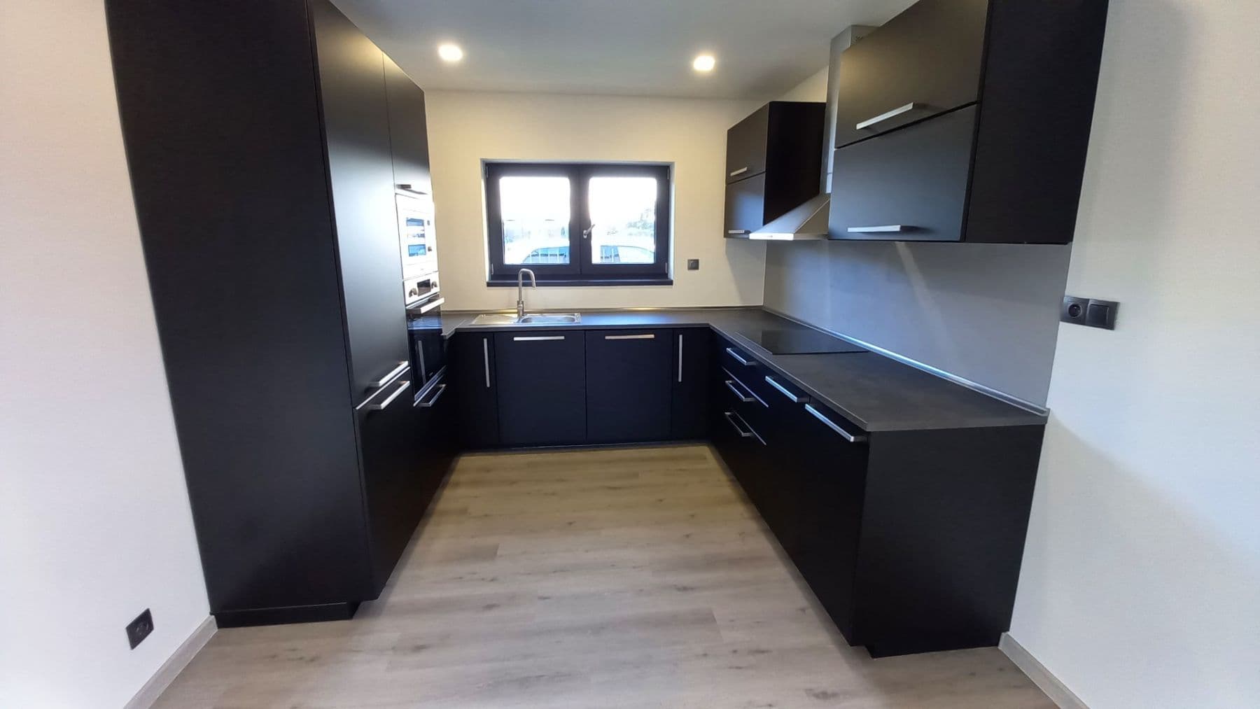 Pronájem domu 117 m², pozemek 431 m², Křenek, Středočeský kraj Pronájem domu 117 m², pozemek 431 m², Křenek, Středočeský kraj