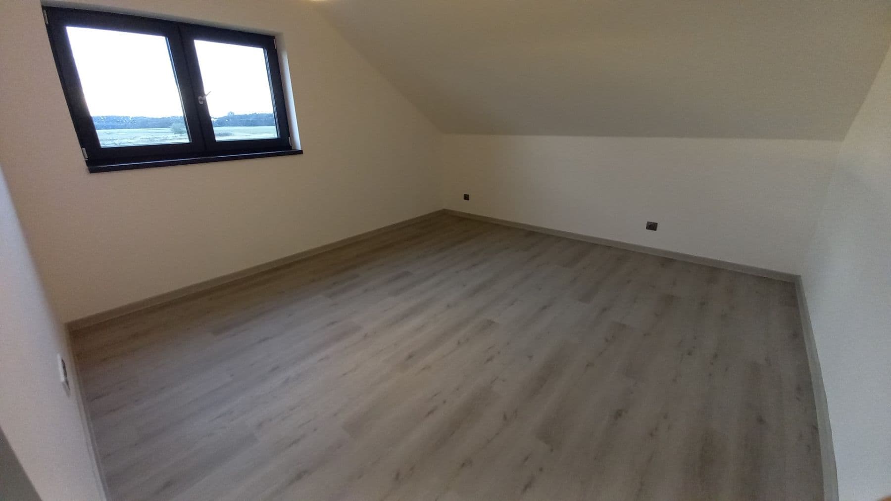Pronájem domu 117 m², pozemek 431 m², Křenek, Středočeský kraj Pronájem domu 117 m², pozemek 431 m², Křenek, Středočeský kraj