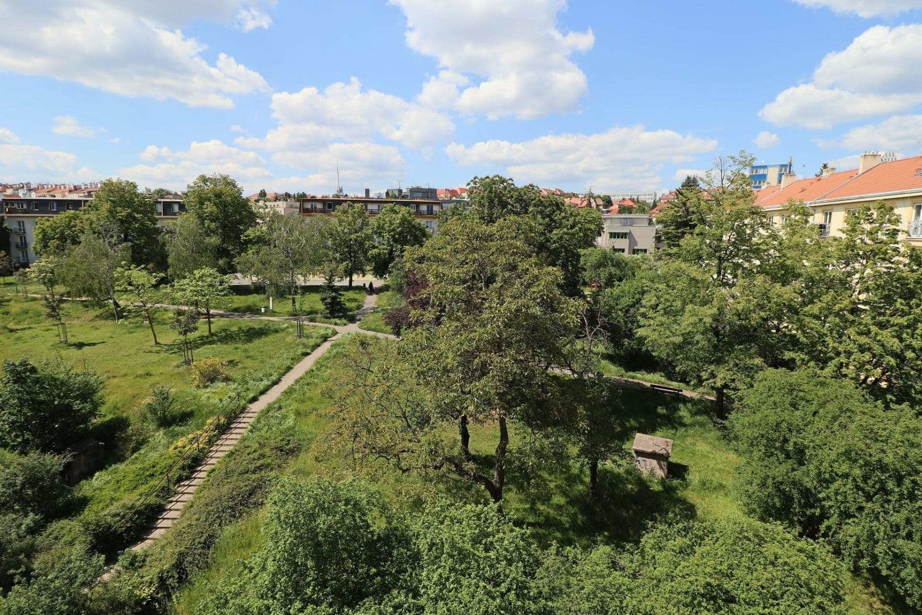 Pronájem bytu 1+kk 29 m², 28. pluku, Praha, Praha Pronájem bytu 1+kk 29 m², 28. pluku, Praha, Praha