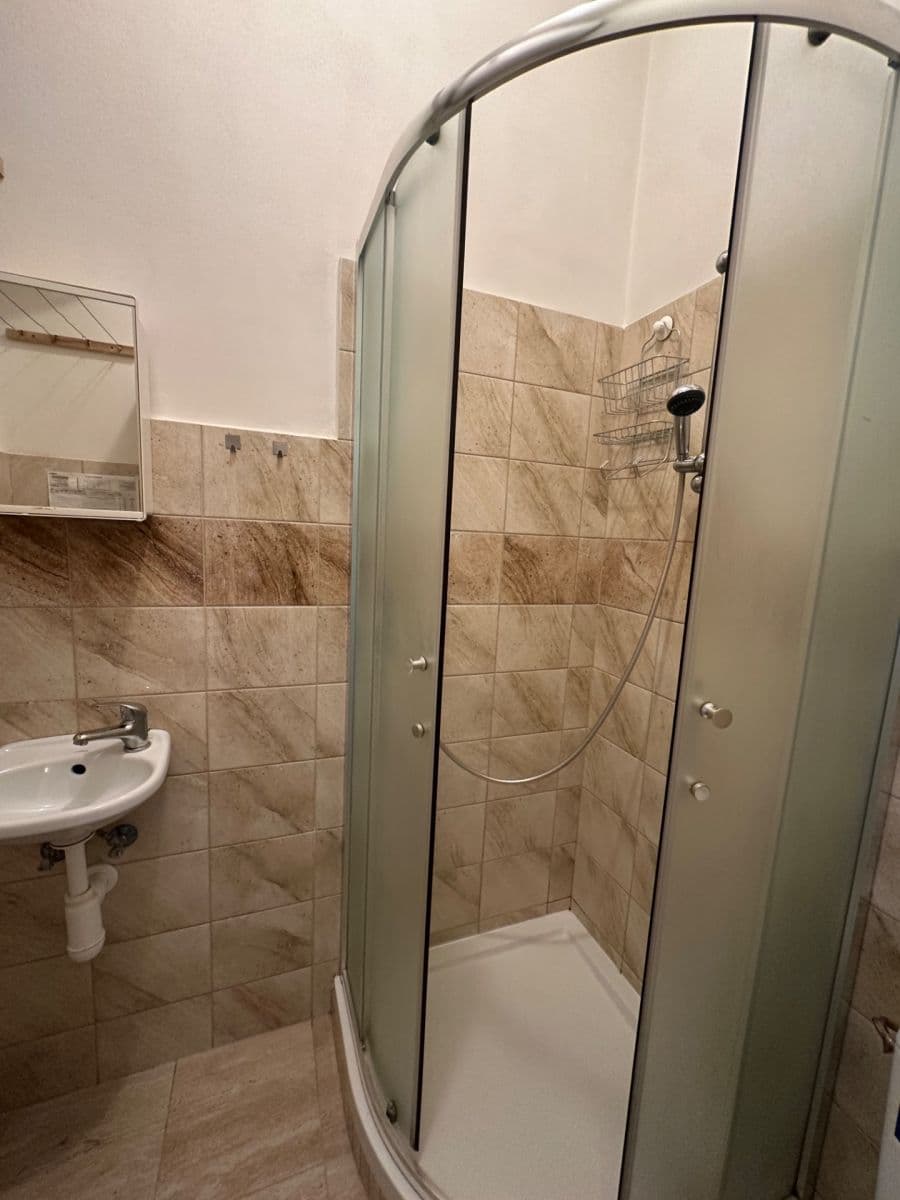 Pronájem bytu 1+kk 30 m², Drahobejlova, Praha, Praha Pronájem bytu 1+kk 30 m², Drahobejlova, Praha, Praha