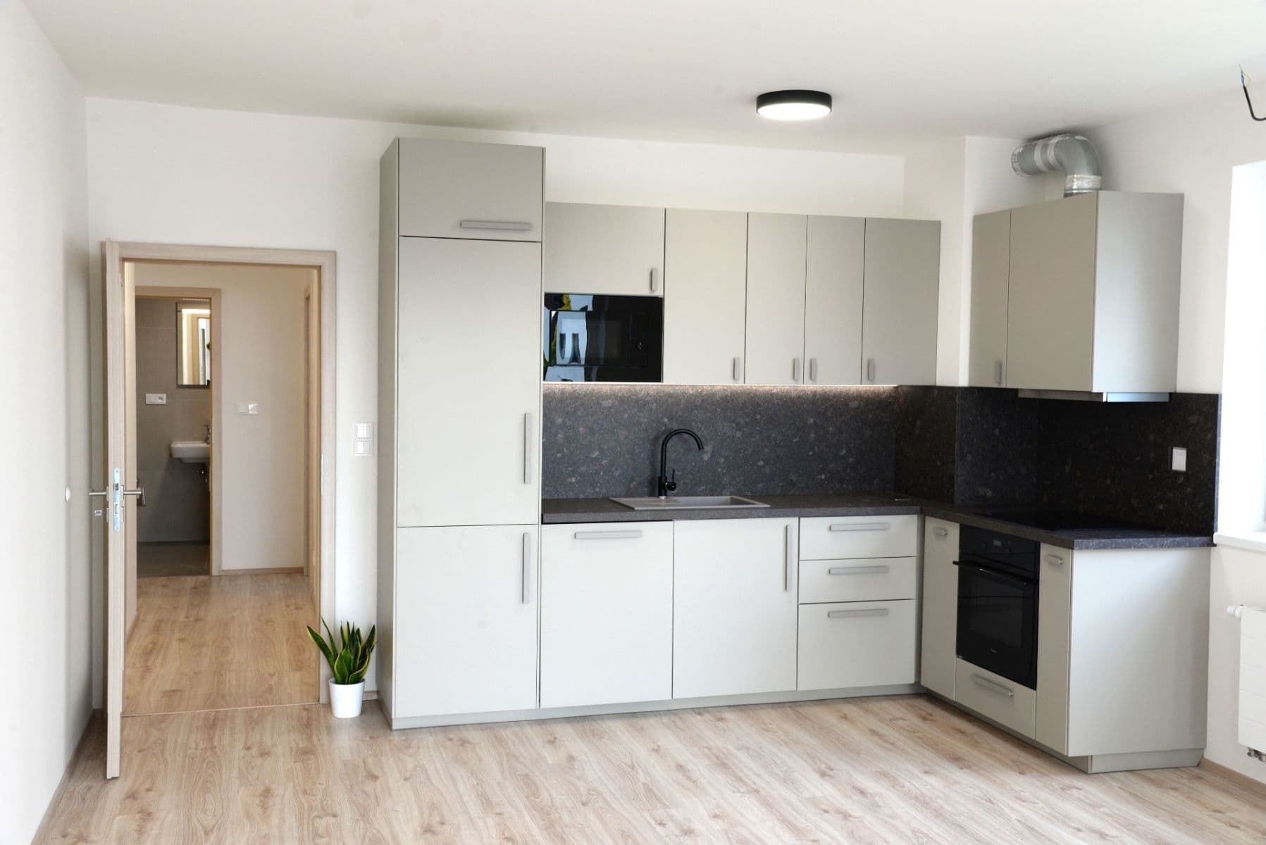 Pronájem bytu 2+kk 63 m², Císařského pluku, Opava, Moravskoslezský kraj Pronájem bytu 2+kk 63 m², Císařského pluku, Opava, Moravskoslezský kraj