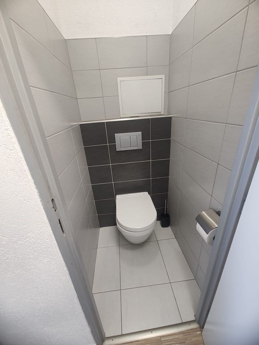 Pronájem bytu 1+kk 32 m², Nad Lesním divadlem, Praha, Praha Pronájem bytu 1+kk 32 m², Nad Lesním divadlem, Praha, Praha