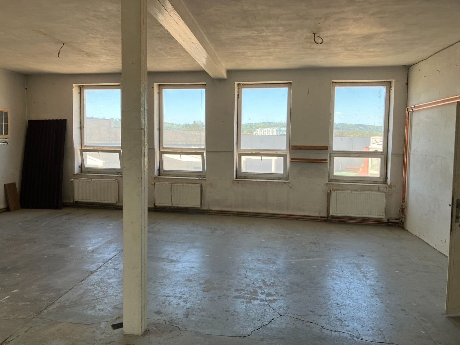 Pronájem nebytového prostoru 191 m², Spojených národů, Dvůr Králové nad Labem, Královéhradecký kraj Pronájem nebytového prostoru 191 m², Spojených národů, Dvůr Králové nad Labem, Královéhradecký kraj