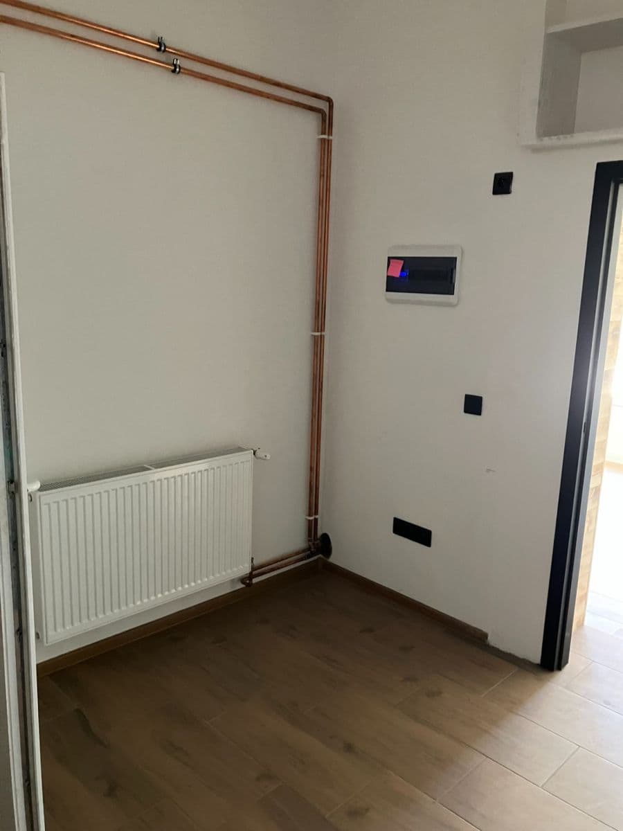 Pronájem nebytového prostoru 191 m², Spojených národů, Dvůr Králové nad Labem, Královéhradecký kraj Pronájem nebytového prostoru 191 m², Spojených národů, Dvůr Králové nad Labem, Královéhradecký kraj
