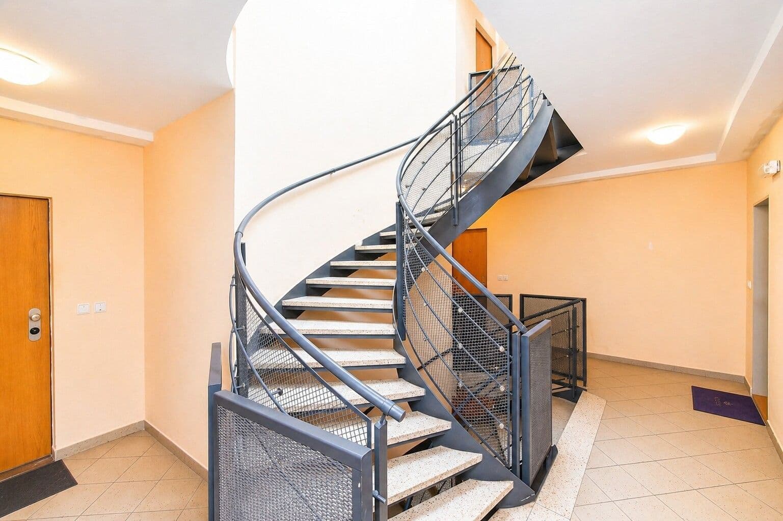 Pronájem bytu 3+kk 85 m², Nad Okrouhlíkem, Praha, Praha Pronájem bytu 3+kk 85 m², Nad Okrouhlíkem, Praha, Praha