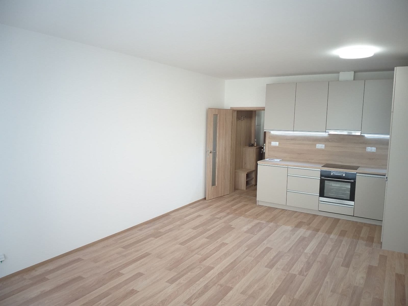 Pronájem bytu 1+kk 36 m², Přadlácká, Brno, Jihomoravský kraj Pronájem bytu 1+kk 36 m², Přadlácká, Brno, Jihomoravský kraj