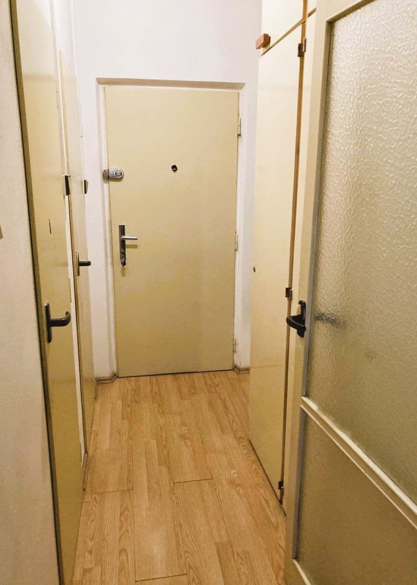 Pronájem bytu Garsoniéra 25 m², Jabloňová, Praha, Praha Pronájem bytu Garsoniéra 25 m², Jabloňová, Praha, Praha