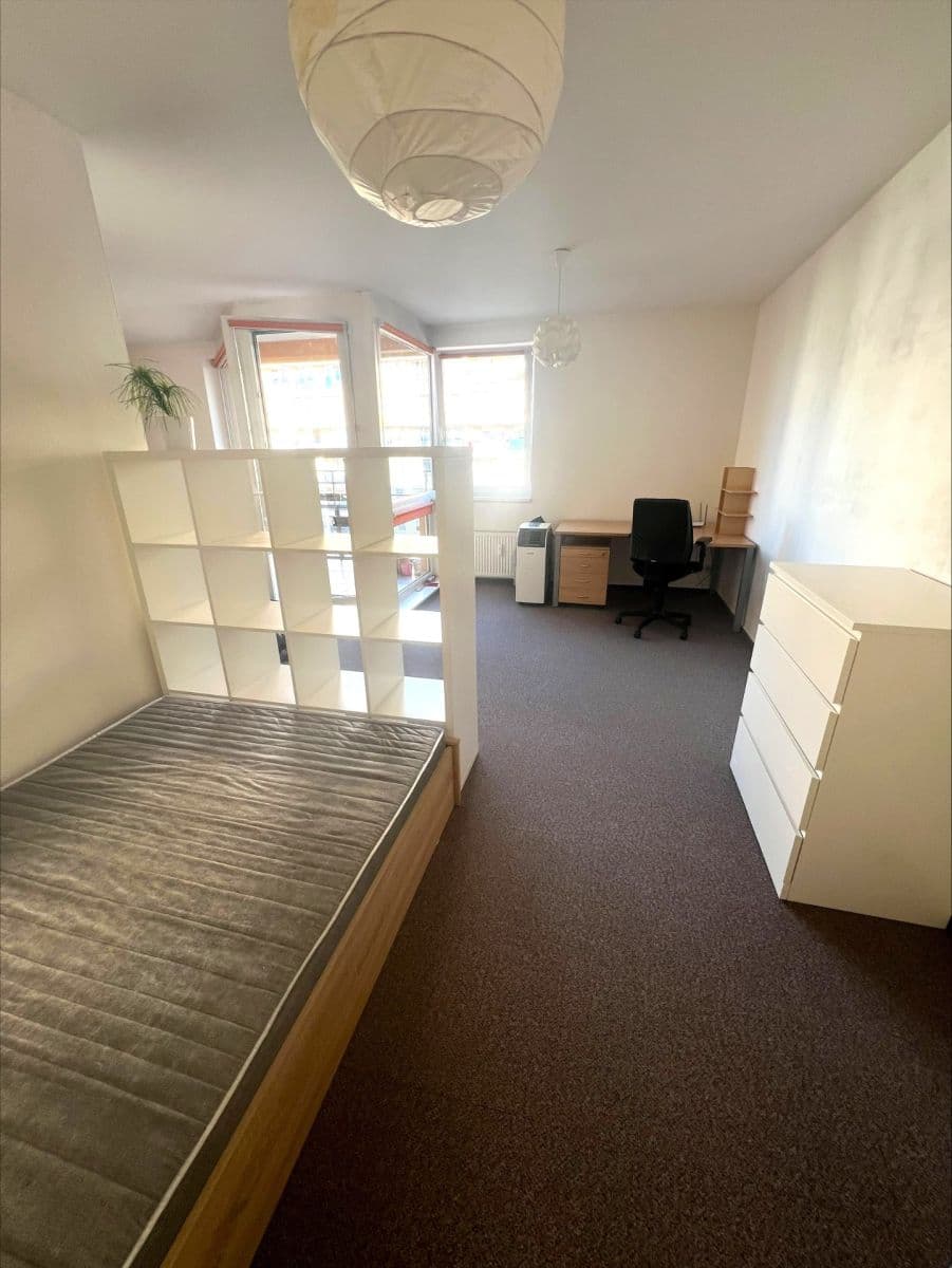 Pronájem bytu 1+kk 41 m², Hnězdenská, Praha, Praha Pronájem bytu 1+kk 41 m², Hnězdenská, Praha, Praha