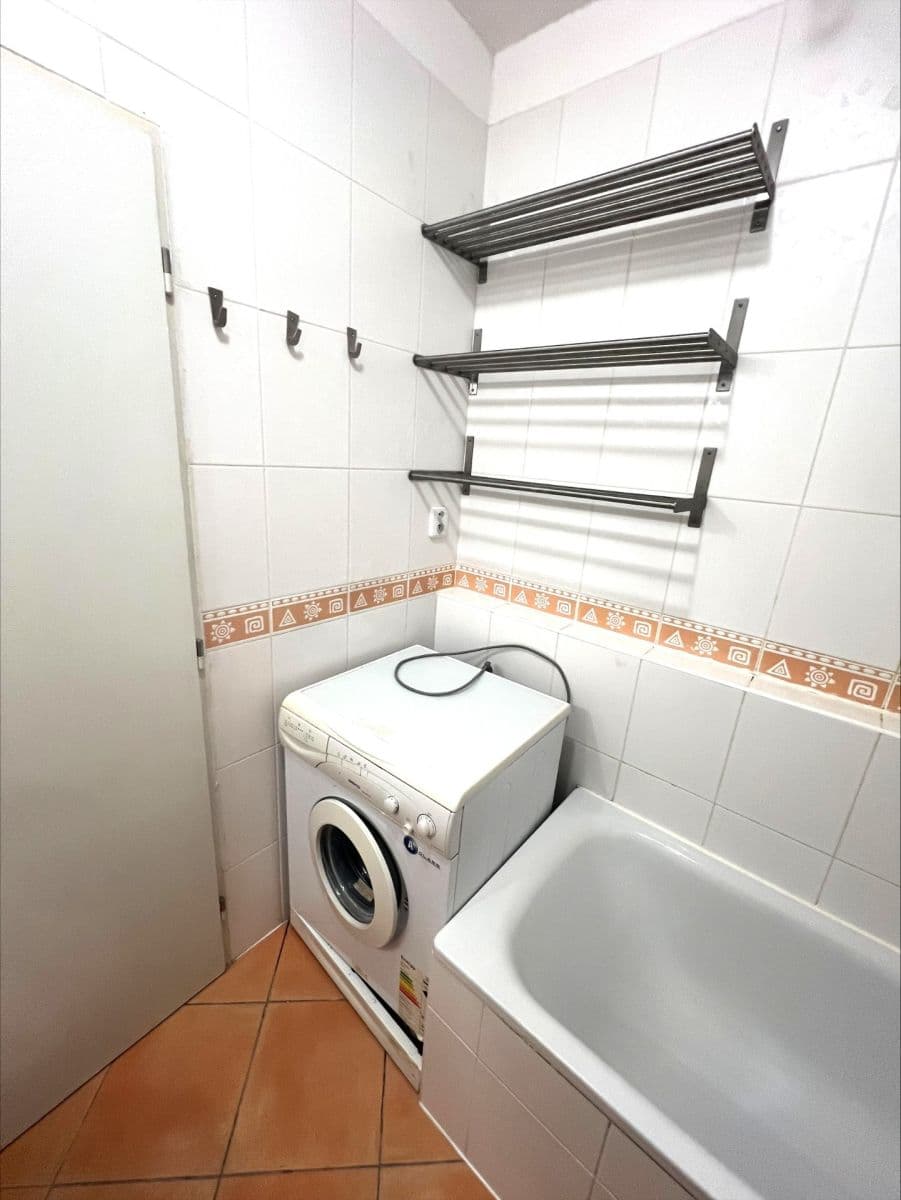 Pronájem bytu 1+kk 41 m², Hnězdenská, Praha, Praha Pronájem bytu 1+kk 41 m², Hnězdenská, Praha, Praha