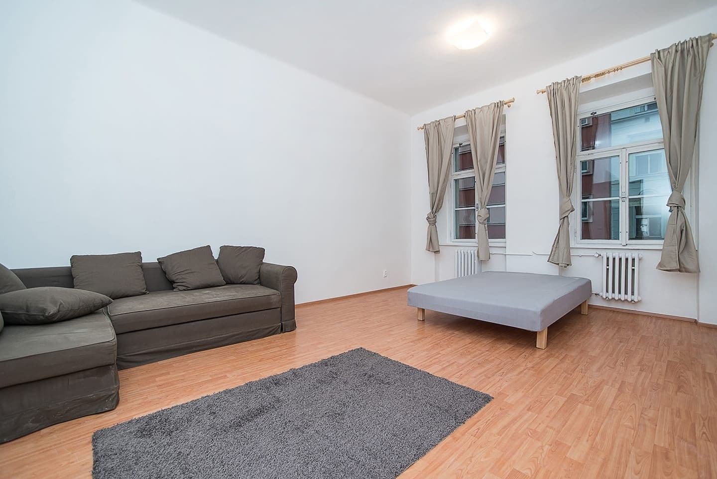 Pronájem bytu 3+1 90 m², Sudoměřská, Praha, Praha Pronájem bytu 3+1 90 m², Sudoměřská, Praha, Praha