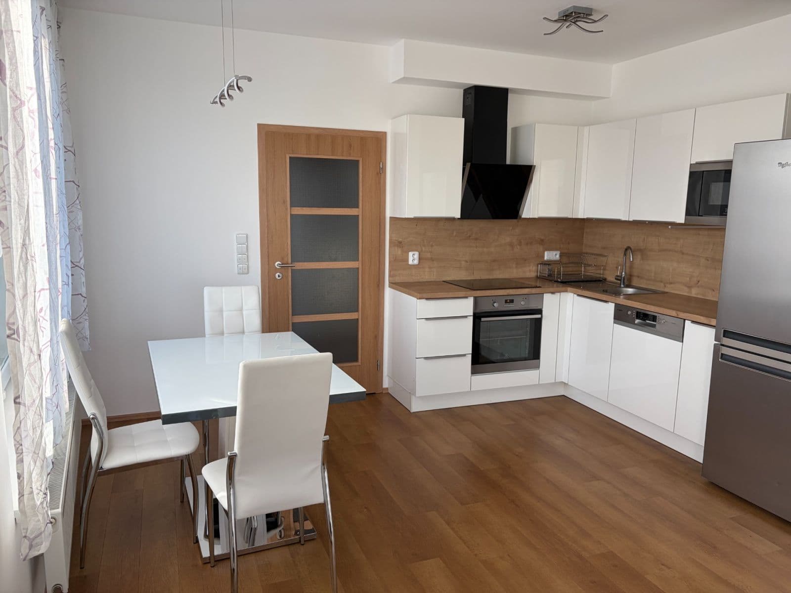 Pronájem bytu 2+kk 56 m², Lovosická, Praha, Praha Pronájem bytu 2+kk 56 m², Lovosická, Praha, Praha