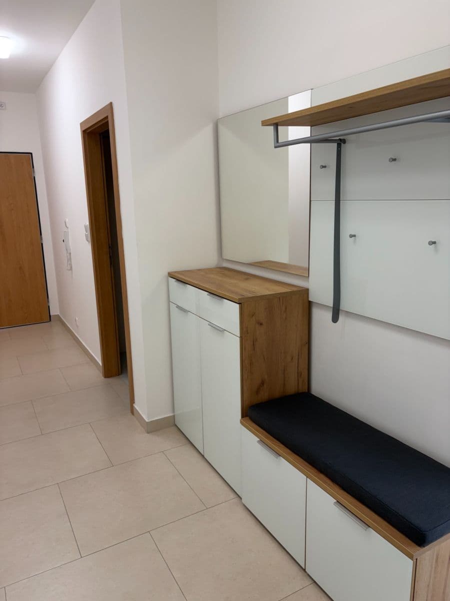 Pronájem bytu 2+kk 56 m², Lovosická, Praha, Praha Pronájem bytu 2+kk 56 m², Lovosická, Praha, Praha