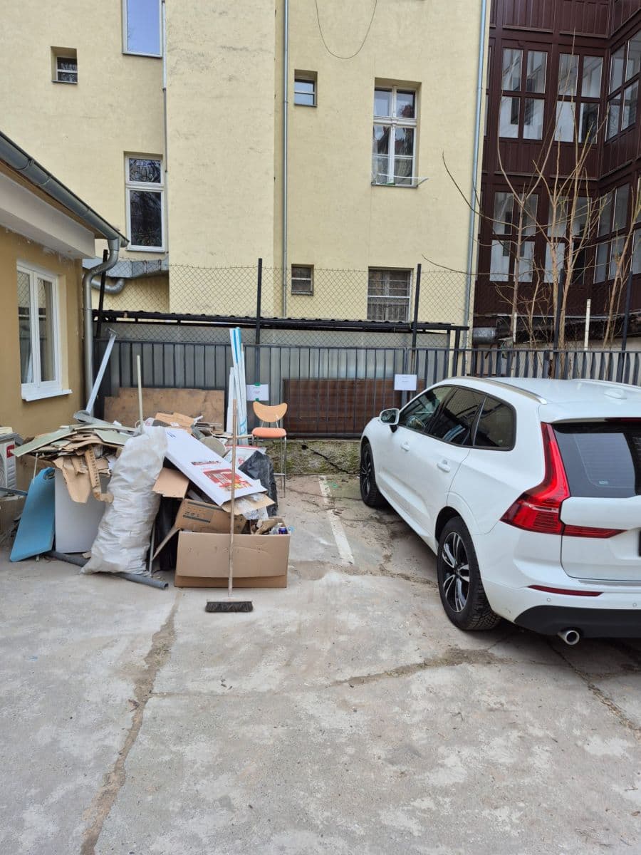 Pronájem garáže 15 m², Husitská, Praha, Praha Pronájem garáže 15 m², Husitská, Praha, Praha
