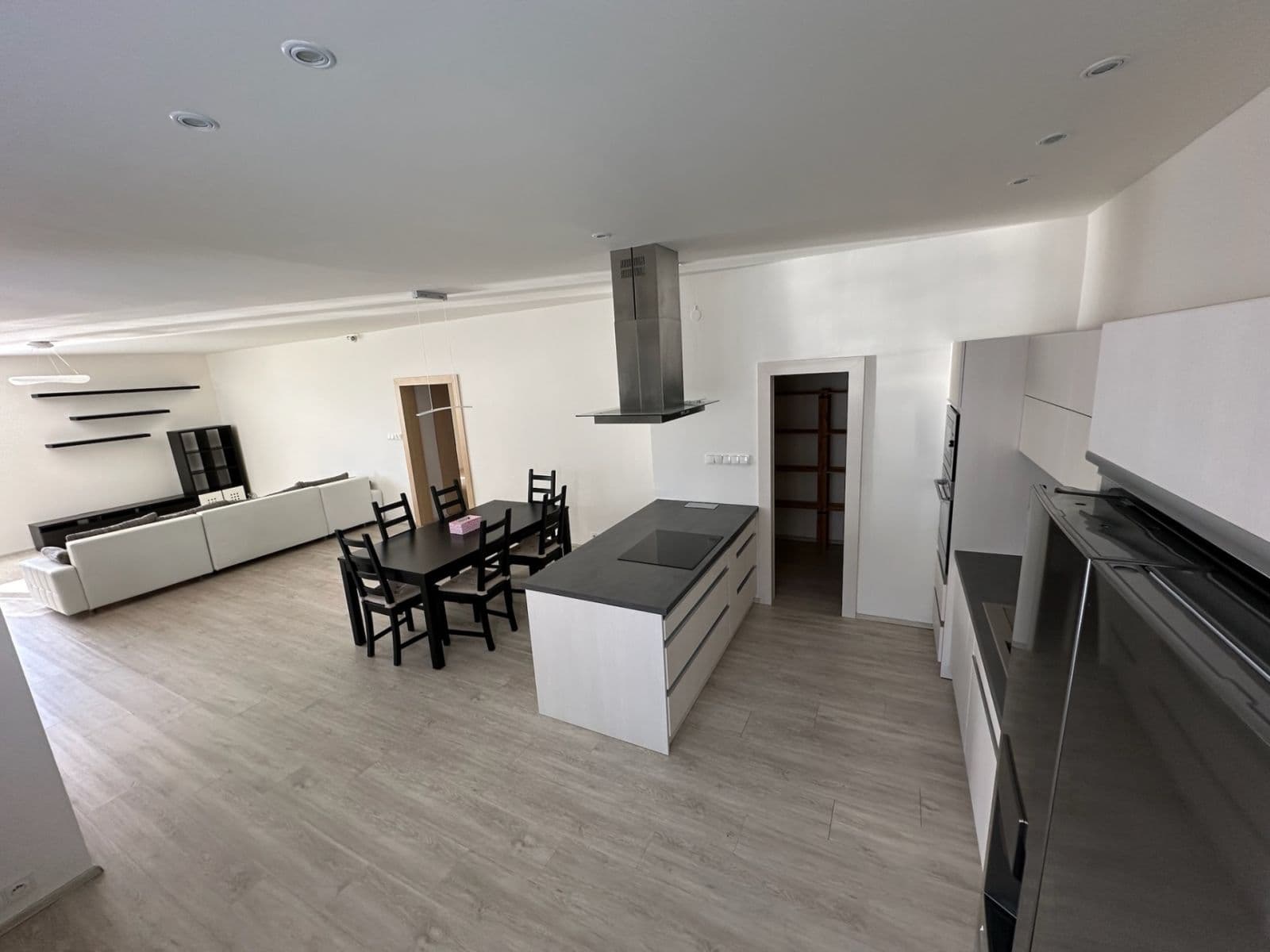Pronájem bytu 3+kk 130 m², Na Nivách, Praha, Praha Pronájem bytu 3+kk 130 m², Na Nivách, Praha, Praha