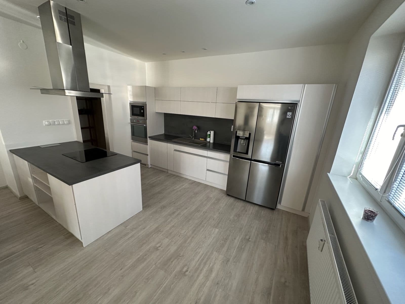 Pronájem bytu 3+kk 130 m², Na Nivách, Praha, Praha Pronájem bytu 3+kk 130 m², Na Nivách, Praha, Praha