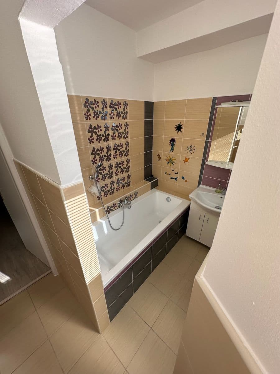 Pronájem bytu 3+kk 130 m², Na Nivách, Praha, Praha Pronájem bytu 3+kk 130 m², Na Nivách, Praha, Praha