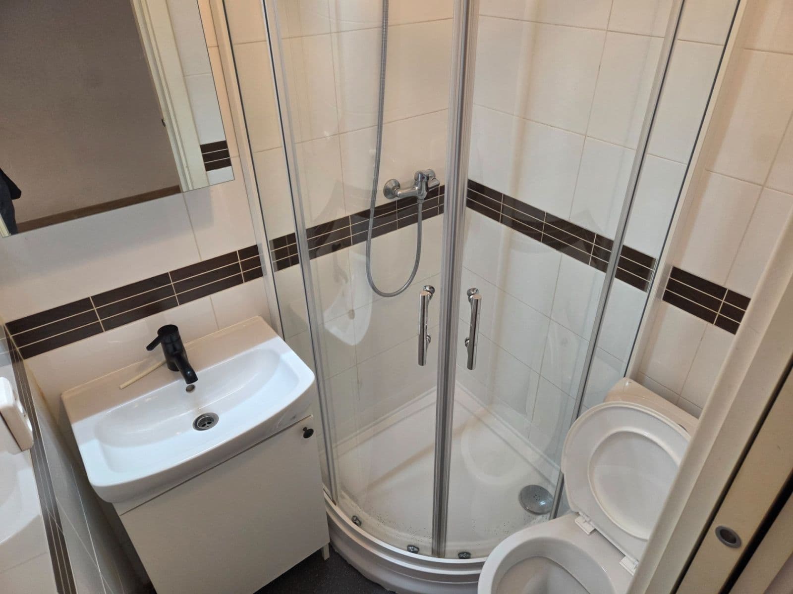 Pronájem bytu Garsoniéra 18 m², Zúžená, Praha, Praha Pronájem bytu Garsoniéra 18 m², Zúžená, Praha, Praha