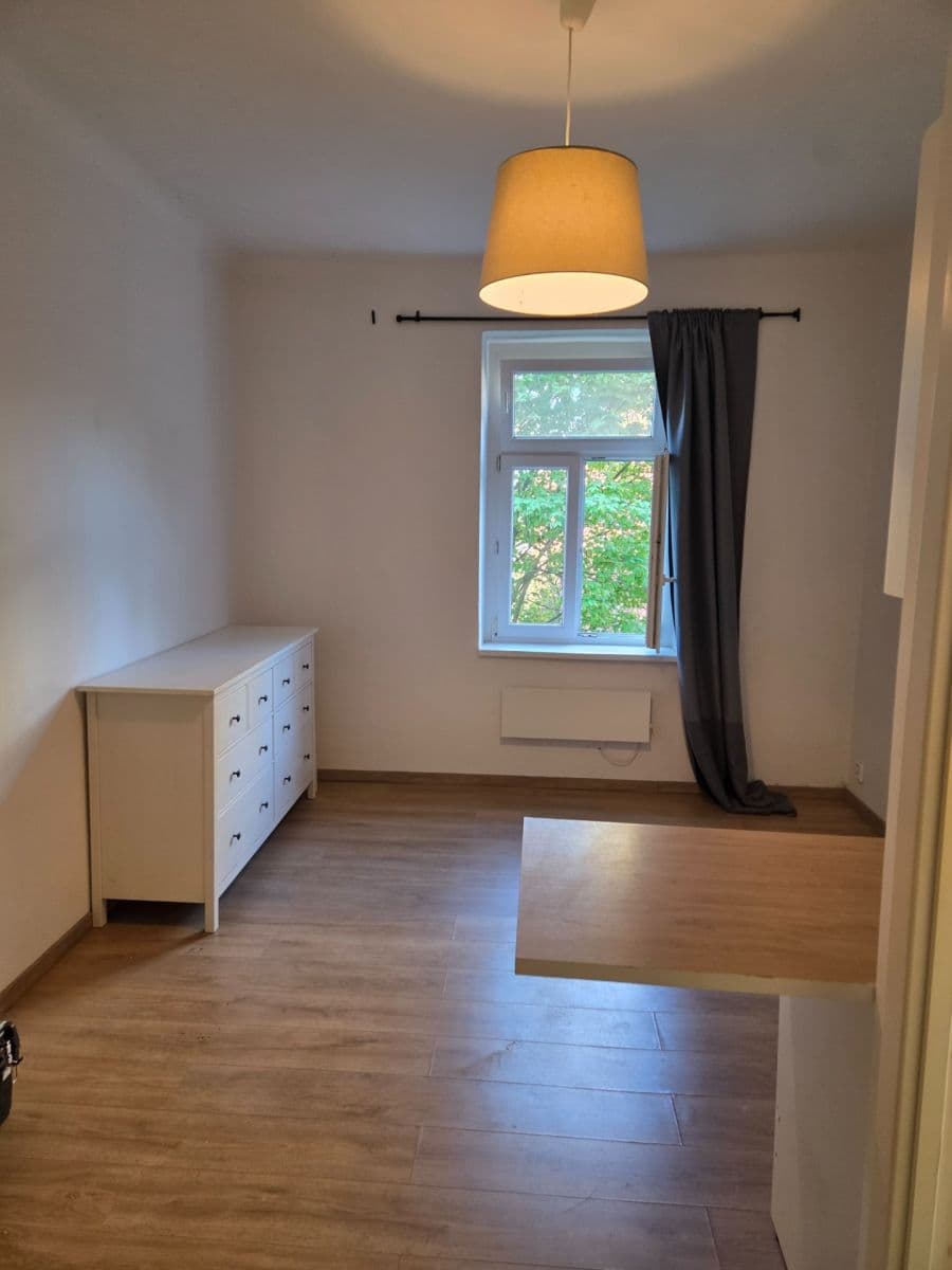 Pronájem bytu Garsoniéra 18 m², Zúžená, Praha, Praha Pronájem bytu Garsoniéra 18 m², Zúžená, Praha, Praha