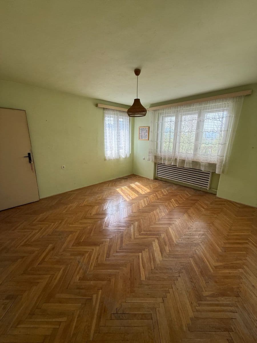 Prodej domu 233 m², pozemek 1.194 m², Lesní, Kroměříž, Zlínský kraj Prodej domu 233 m², pozemek 1.194 m², Lesní, Kroměříž, Zlínský kraj