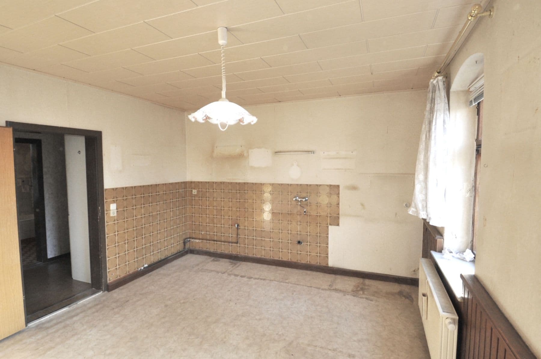 Prodej domu 200 m², pozemek 1.623 m², Hauptstraße, Oderwitz, Sasko Prodej domu 200 m², pozemek 1.623 m², Hauptstraße, Oderwitz, Sasko