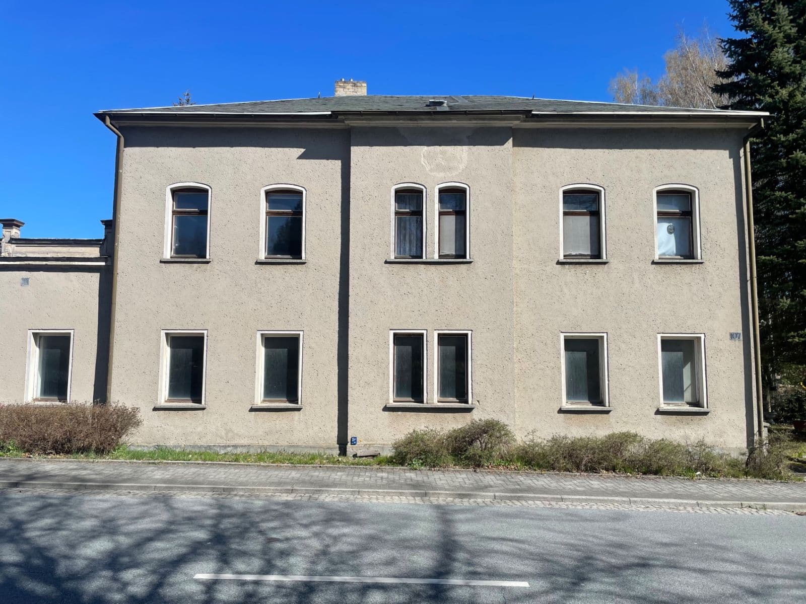 Prodej domu 200 m², pozemek 1.623 m², Hauptstraße, Oderwitz, Sasko Prodej domu 200 m², pozemek 1.623 m², Hauptstraße, Oderwitz, Sasko