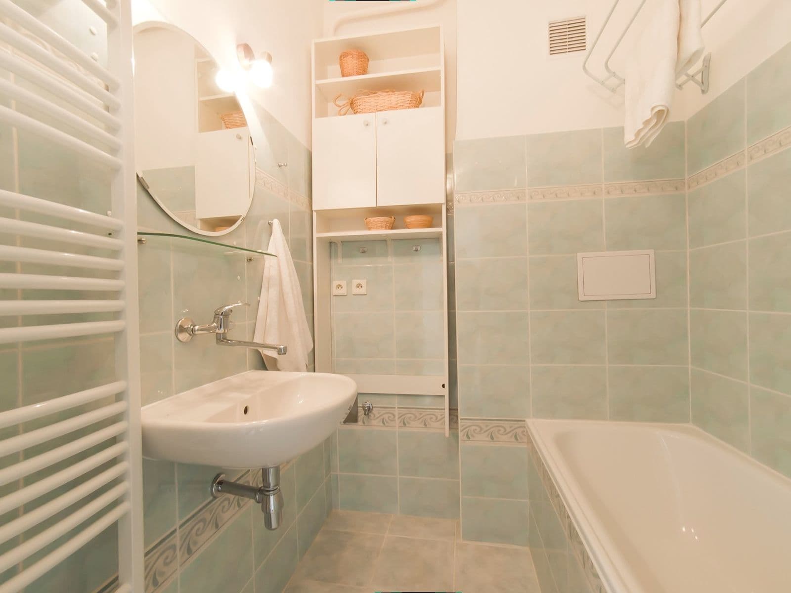 Pronájem bytu 1+1 44 m², Jarošova, Znojmo, Jihomoravský kraj Pronájem bytu 1+1 44 m², Jarošova, Znojmo, Jihomoravský kraj