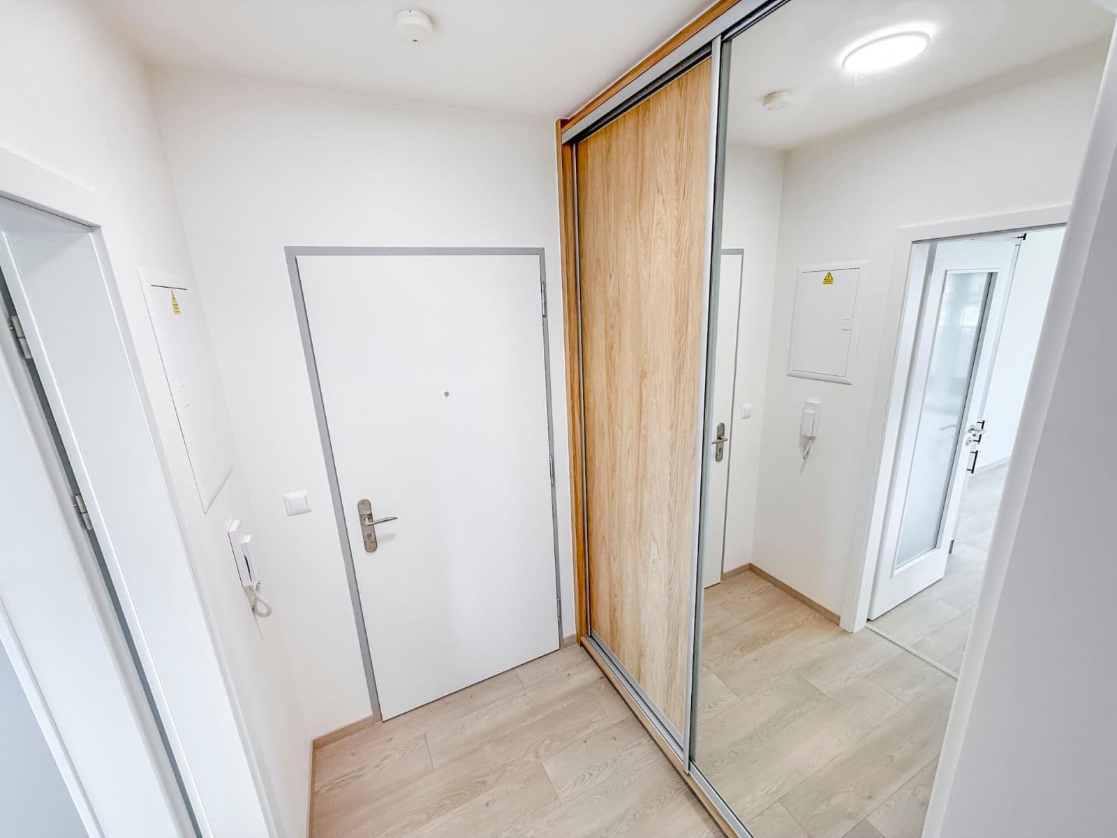 Pronájem bytu 1+kk 39 m², Bukačova, Praha, Praha Pronájem bytu 1+kk 39 m², Bukačova, Praha, Praha