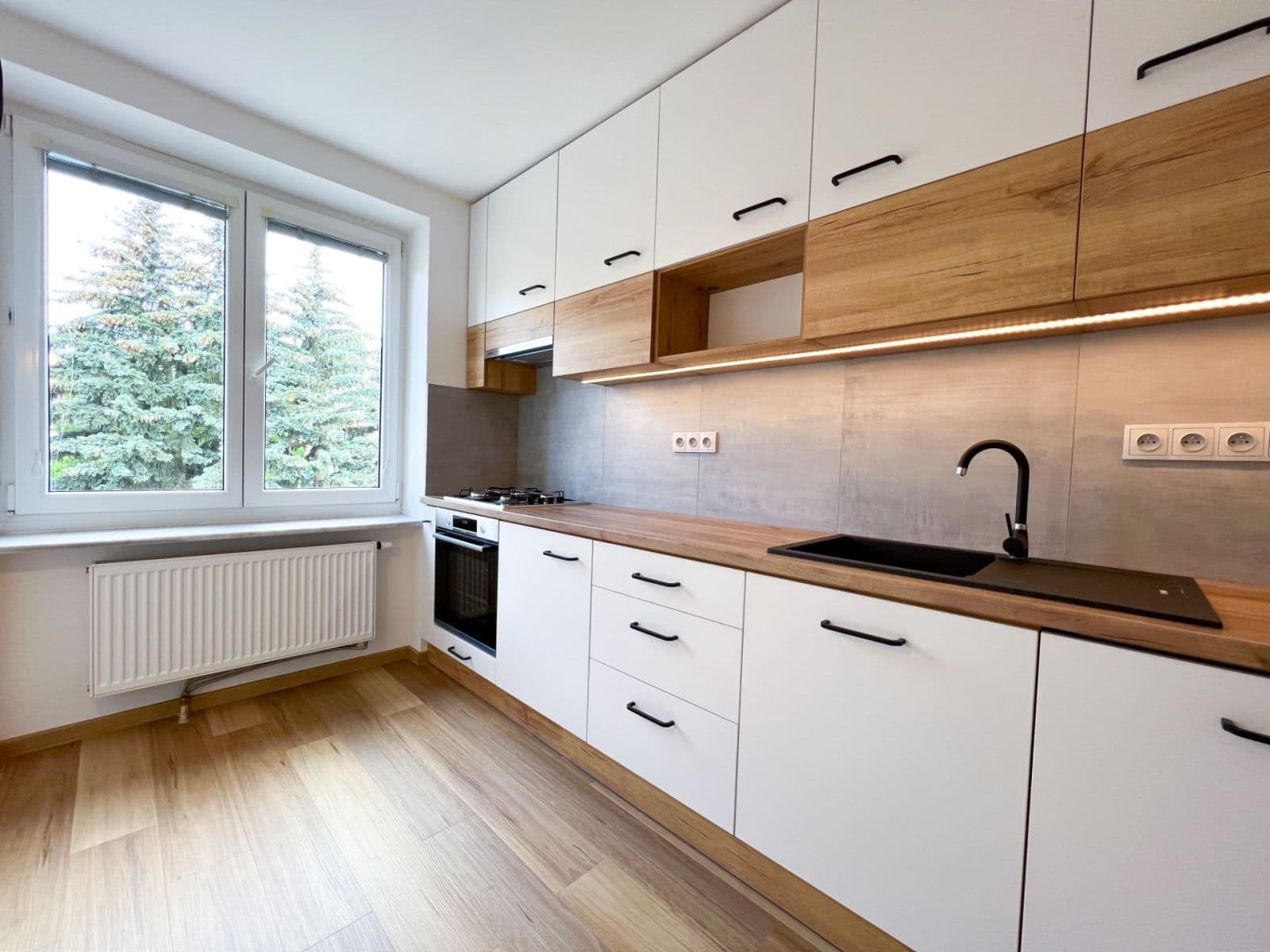 Pronájem bytu 2+1 64 m², Uprkova, Brno, Jihomoravský kraj Pronájem bytu 2+1 64 m², Uprkova, Brno, Jihomoravský kraj