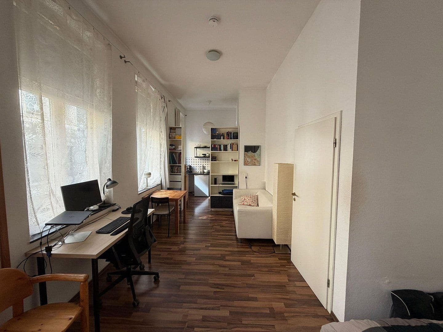 Pronájem bytu 1+1 30 m², Philippstraße 48, Köln, Severní Porýní-Vestfálsko Pronájem bytu 1+1 30 m², Philippstraße 48, Köln, Severní Porýní-Vestfálsko