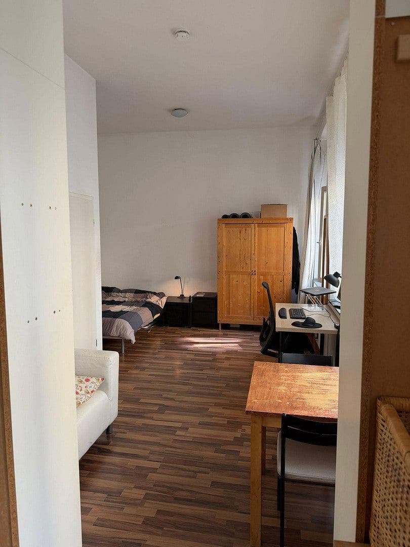 Pronájem bytu 1+1 30 m², Philippstraße 48, Köln, Severní Porýní-Vestfálsko Pronájem bytu 1+1 30 m², Philippstraße 48, Köln, Severní Porýní-Vestfálsko