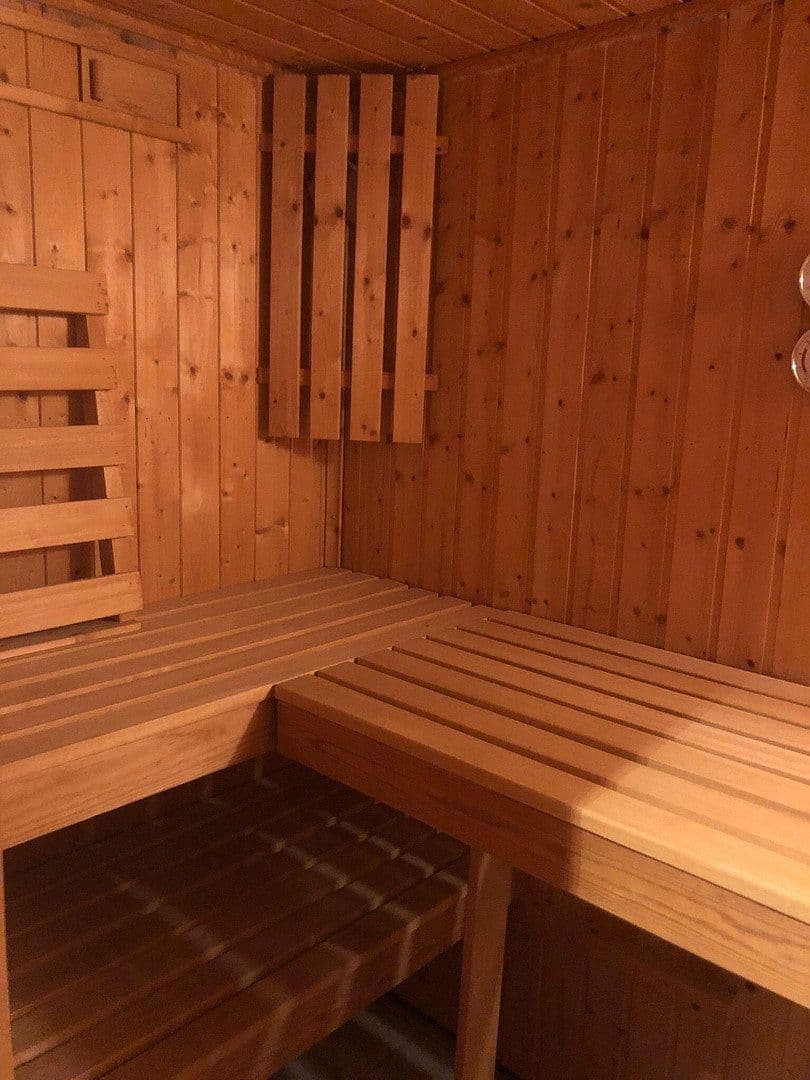 Prodej domu 160 m², pozemek 1.236 m², Cáchy, Severní Porýní-Vestfálsko Prodej domu 160 m², pozemek 1.236 m², Cáchy, Severní Porýní-Vestfálsko