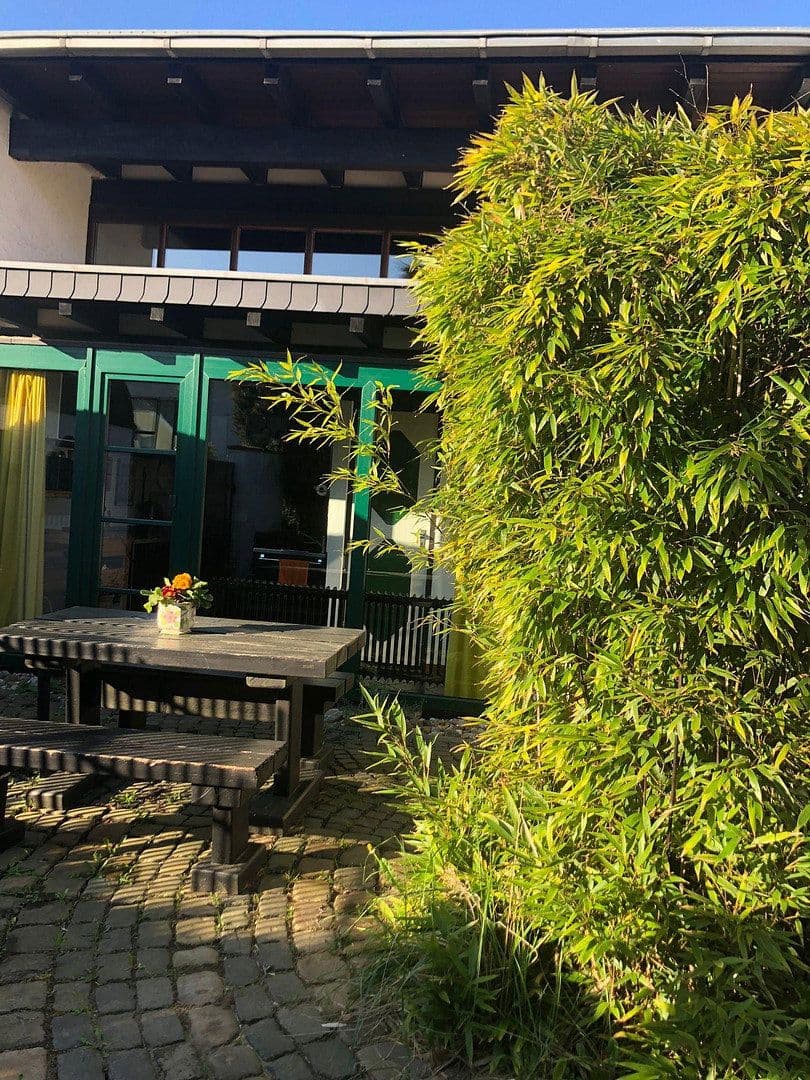 Prodej domu 160 m², pozemek 1.236 m², Cáchy, Severní Porýní-Vestfálsko Prodej domu 160 m², pozemek 1.236 m², Cáchy, Severní Porýní-Vestfálsko