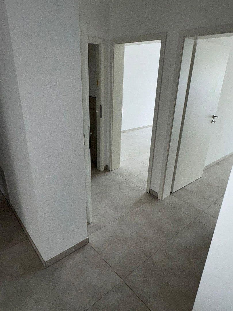 Pronájem bytu 4+1 107 m², Berliner Str. 911, Köln, Severní Porýní-Vestfálsko Pronájem bytu 4+1 107 m², Berliner Str. 911, Köln, Severní Porýní-Vestfálsko
