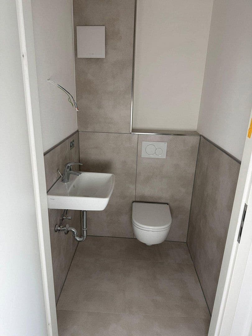 Pronájem bytu 4+1 107 m², Berliner Str. 911, Köln, Severní Porýní-Vestfálsko Pronájem bytu 4+1 107 m², Berliner Str. 911, Köln, Severní Porýní-Vestfálsko