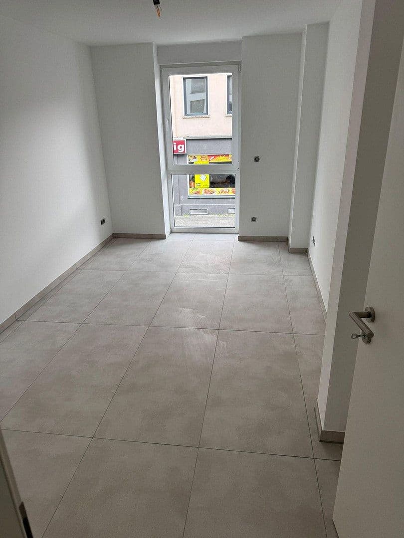 Pronájem bytu 4+1 107 m², Berliner Str. 911, Köln, Severní Porýní-Vestfálsko Pronájem bytu 4+1 107 m², Berliner Str. 911, Köln, Severní Porýní-Vestfálsko