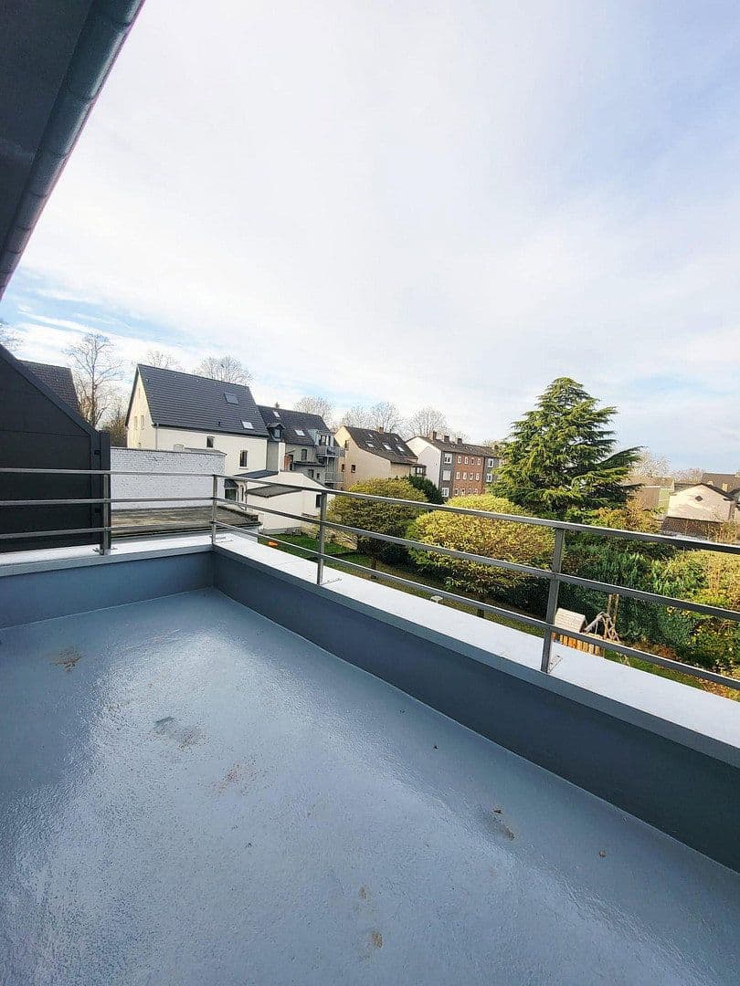 Pronájem bytu 3+1 106 m², Mulheim an der Ruhr, Severní Porýní-Vestfálsko Pronájem bytu 3+1 106 m², Mulheim an der Ruhr, Severní Porýní-Vestfálsko