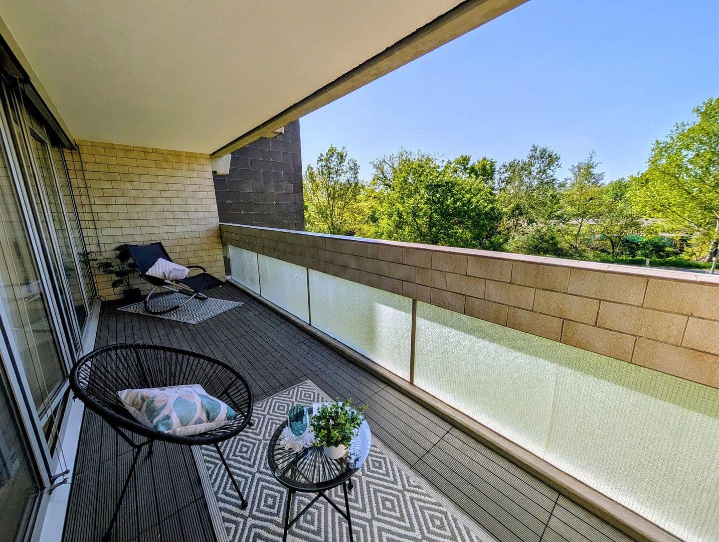 Prodej bytu 2+1 68 m², Neuhofen, Porýní-Falc Prodej bytu 2+1 68 m², Neuhofen, Porýní-Falc