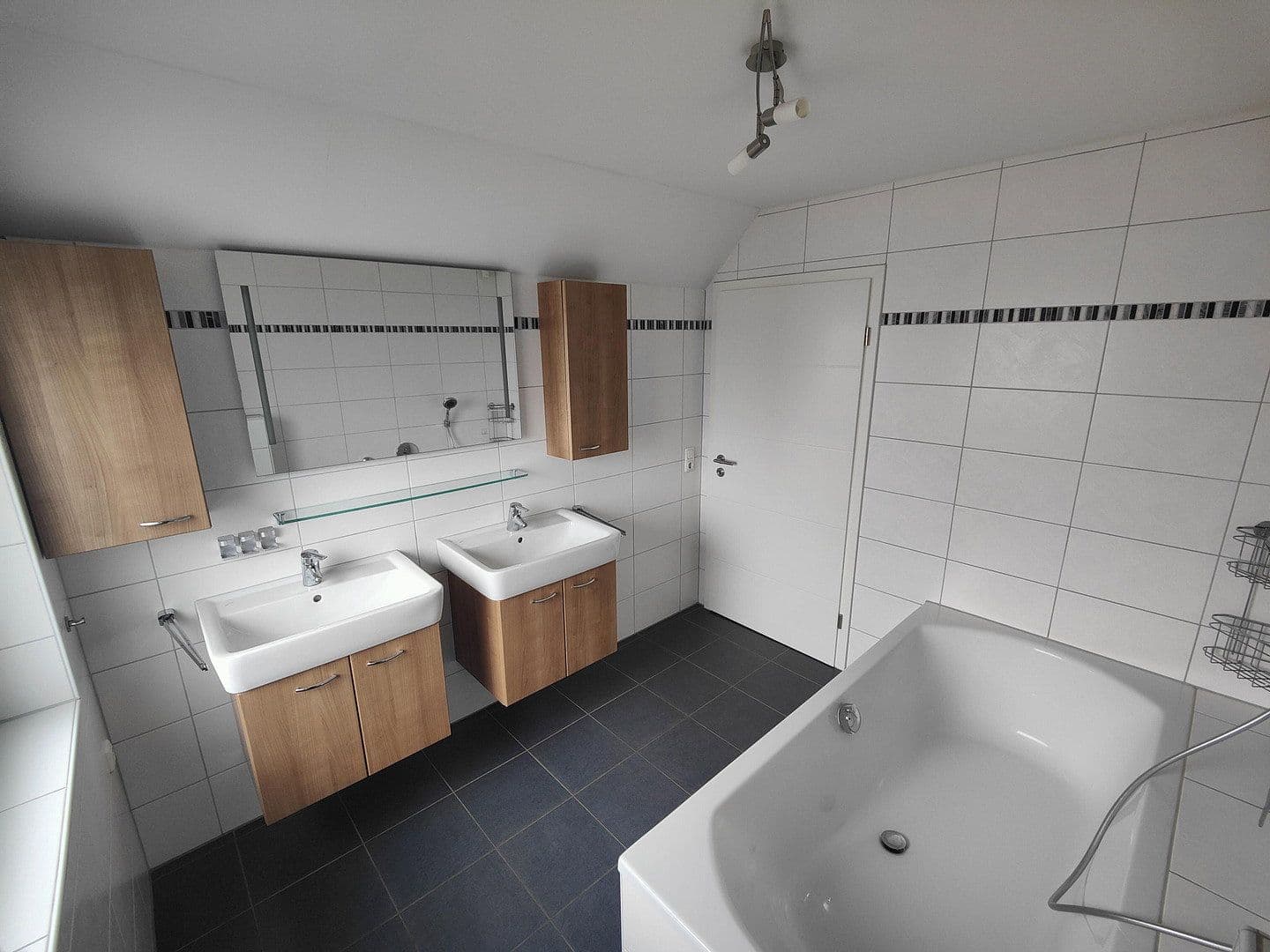 Prodej domu 150 m², pozemek 429 m², Bedburg, Severní Porýní-Vestfálsko Prodej domu 150 m², pozemek 429 m², Bedburg, Severní Porýní-Vestfálsko