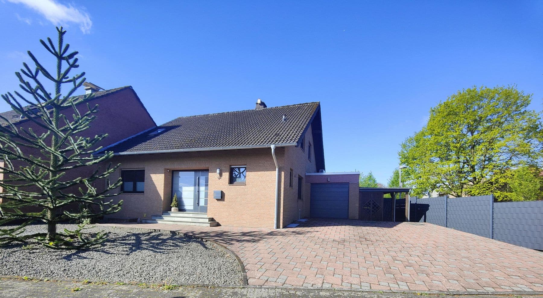 Prodej domu 150 m², pozemek 429 m², Bedburg, Severní Porýní-Vestfálsko Prodej domu 150 m², pozemek 429 m², Bedburg, Severní Porýní-Vestfálsko