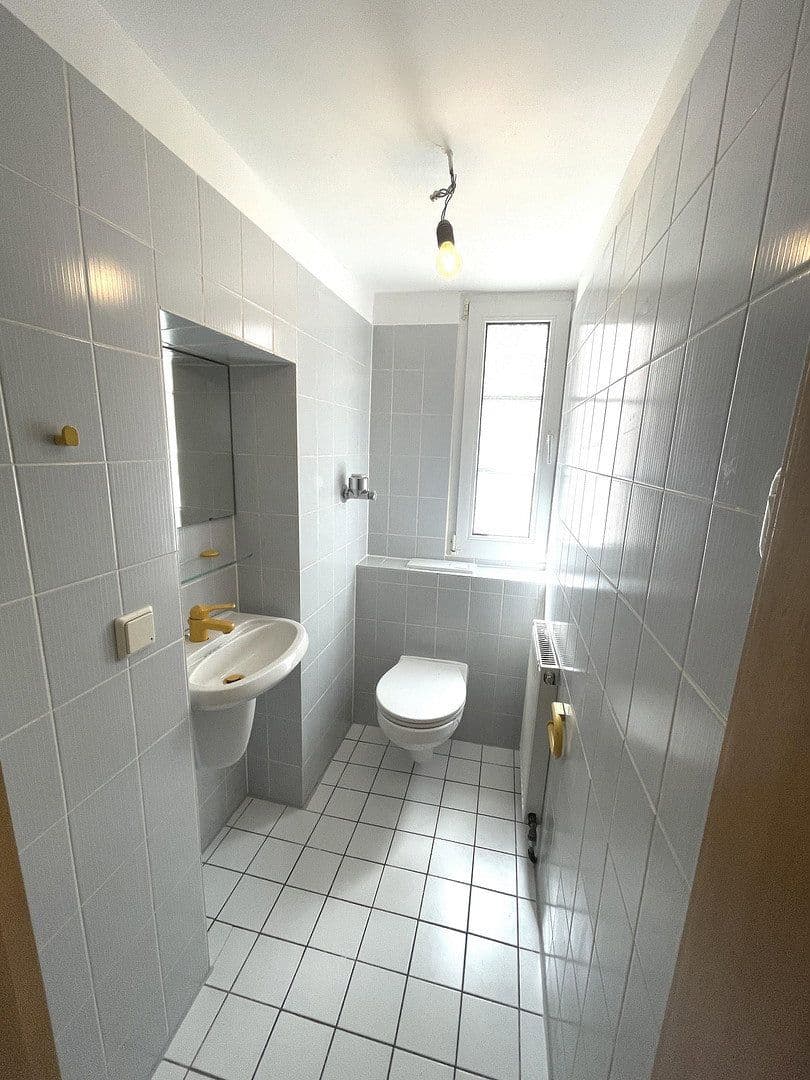 Pronájem bytu 4+1 90 m², Kirchstraße 3, Schwelm, Severní Porýní-Vestfálsko Pronájem bytu 4+1 90 m², Kirchstraße 3, Schwelm, Severní Porýní-Vestfálsko