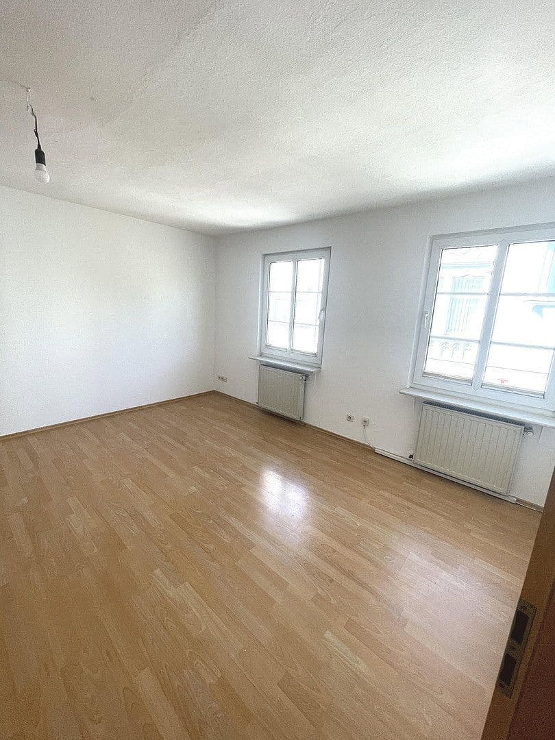 Pronájem bytu 4+1 90 m², Kirchstraße 3, Schwelm, Severní Porýní-Vestfálsko Pronájem bytu 4+1 90 m², Kirchstraße 3, Schwelm, Severní Porýní-Vestfálsko