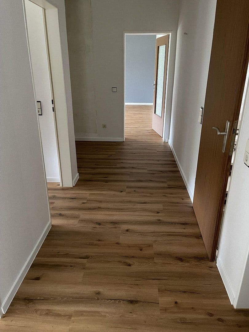 Prodej domu 225 m², pozemek 632 m², Kalletal, Severní Porýní-Vestfálsko Prodej domu 225 m², pozemek 632 m², Kalletal, Severní Porýní-Vestfálsko